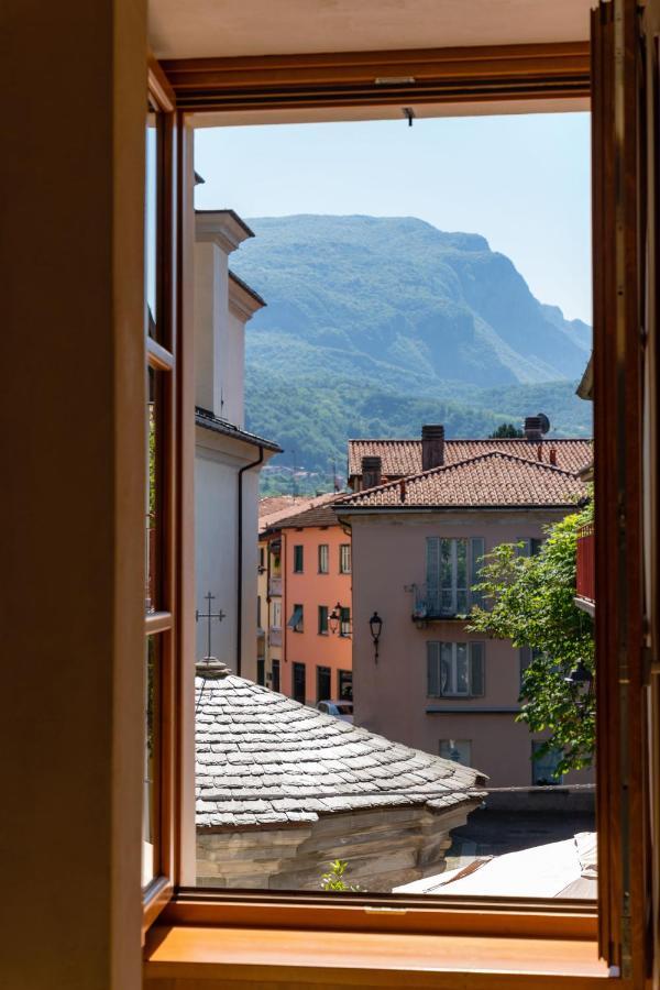 Locanda Alberti マンデッロ・デル・ラーリオ エクステリア 写真